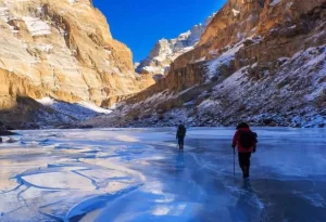 chadar-frozen-trek