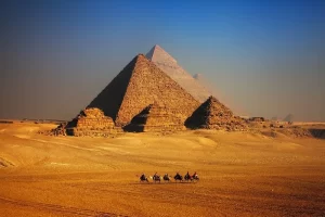 pyramids-of-giza-egypt-min