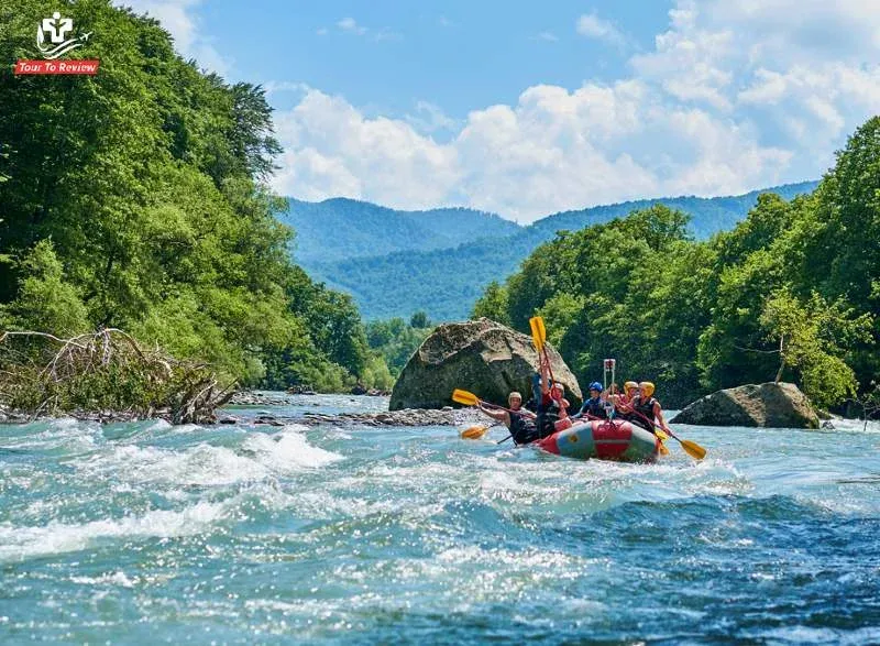 rafting-in-the-blood-freezing-Teesta-River