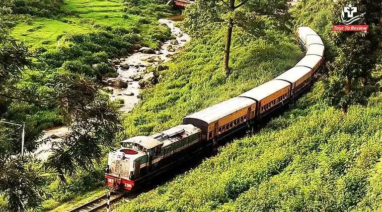 Darjeeling-Enjoy-Ride-on-Toy-Train-1