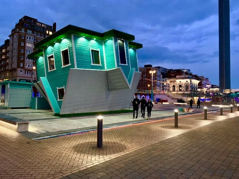 upside-down-house-Brighton