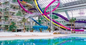 World-Waterpark-–-Alberta_-Canada
