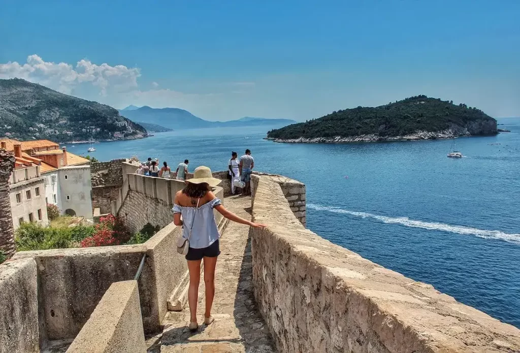 Walk-The-Complete-Circuit-Of-The-City-Walls