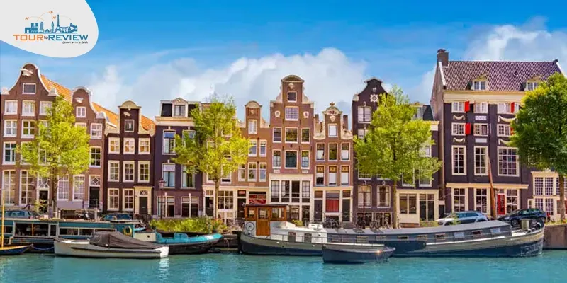 Best Hostels in Amsterdam